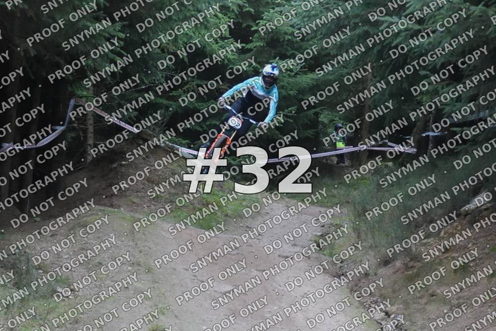 32 (2)