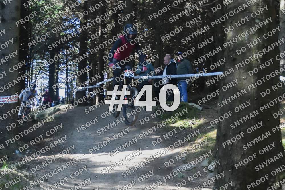 40 (4)