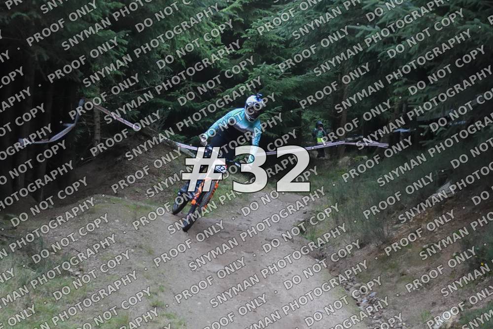 32 (1)